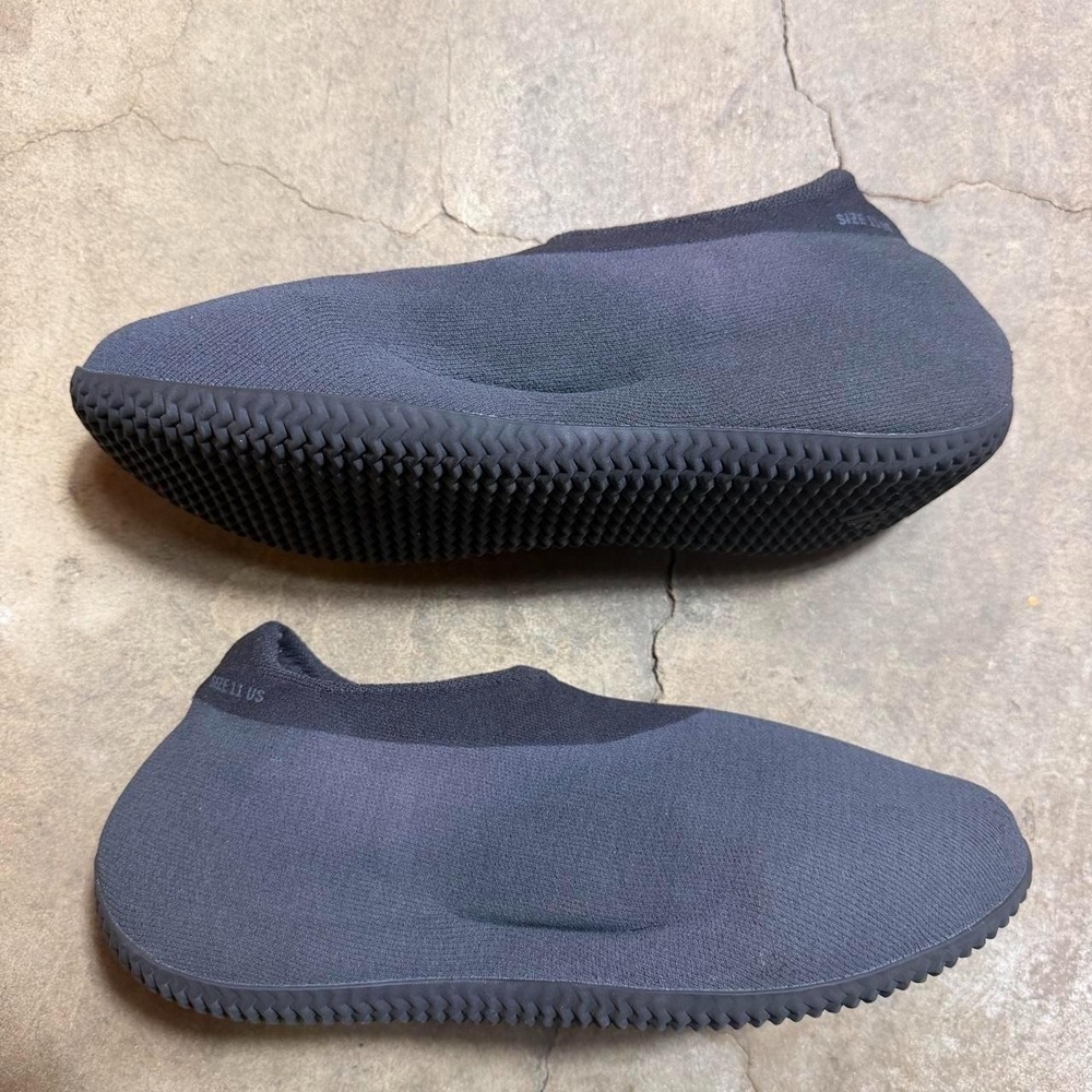 Adidas Yeezy Knit RNR Fade Onyx IE1663 Mens Size 11 Black Grey Sneakers